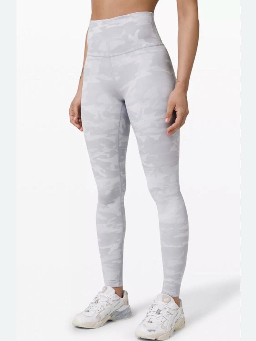 Lululemon Women’s Light Gray Patterned Camo Athletic Leggings